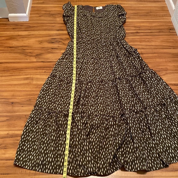 Betsy’s Boutique Midi Dress - Picture 4 of 4